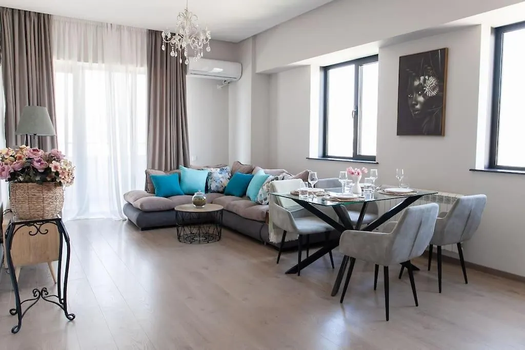 트빌리시 Newly Built, 3Br, 2Bath, 16Th Floor, Wonderful View 아파트 0*,  조지아